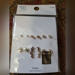 Time and Tru Earring Set